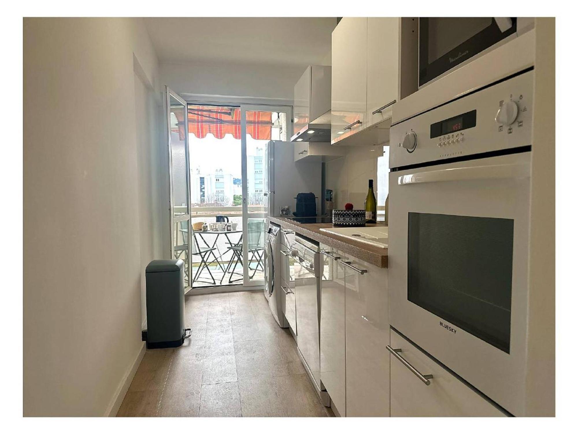 Renove A Juan Les Pins Avec Parking - Fr-1-252-198