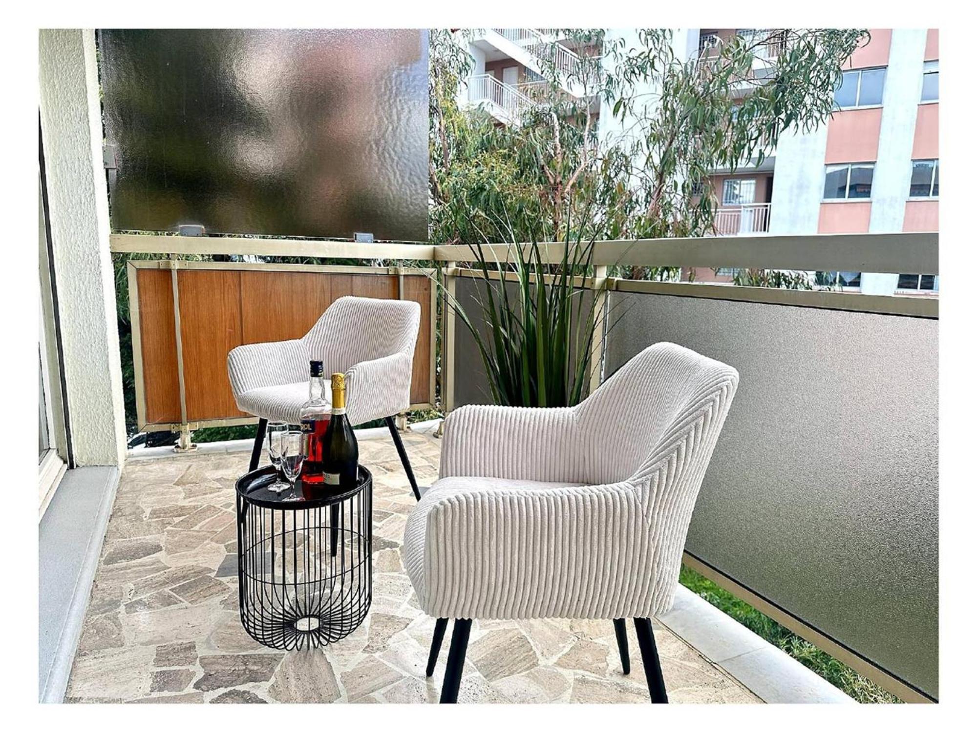 Appartement Renove A Juan Les Pins Avec Parking - Fr-1-252-198